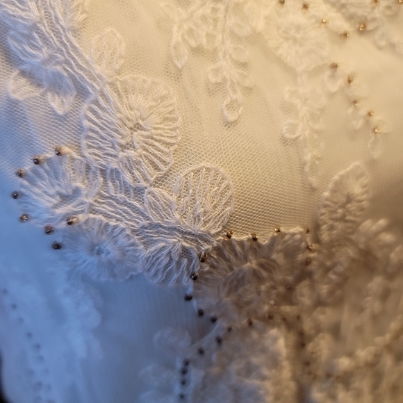 White House Black Market White Lace Dressy Tank - Picture 11 of 11